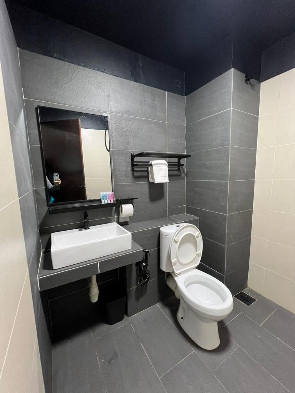 גואה מואסנג Samsara Studio Apartment At Kompleks Mutiara Gm מראה חיצוני תמונה